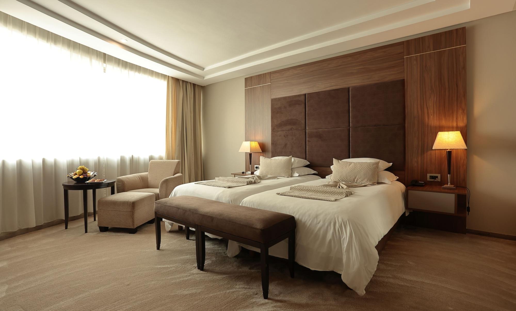Le Palace D'anfa Hotel