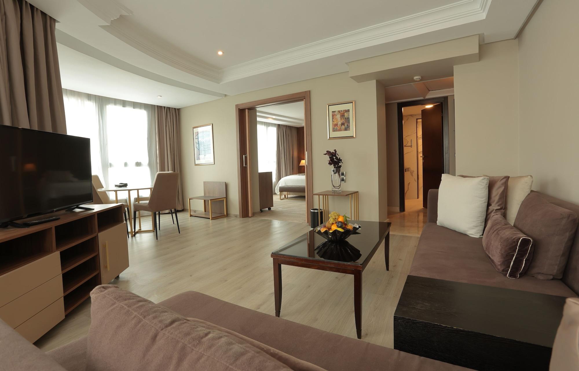 Le Palace D'anfa Hotel 5*