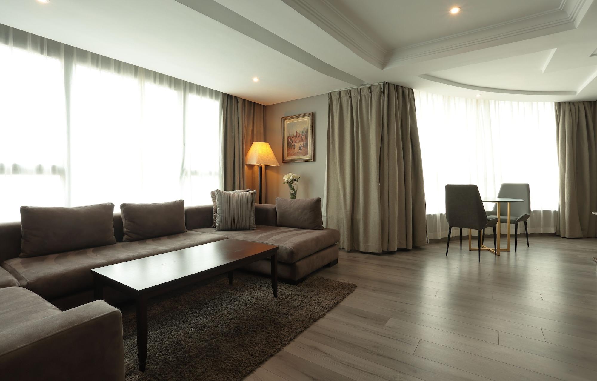 Le Palace D'anfa Hotel