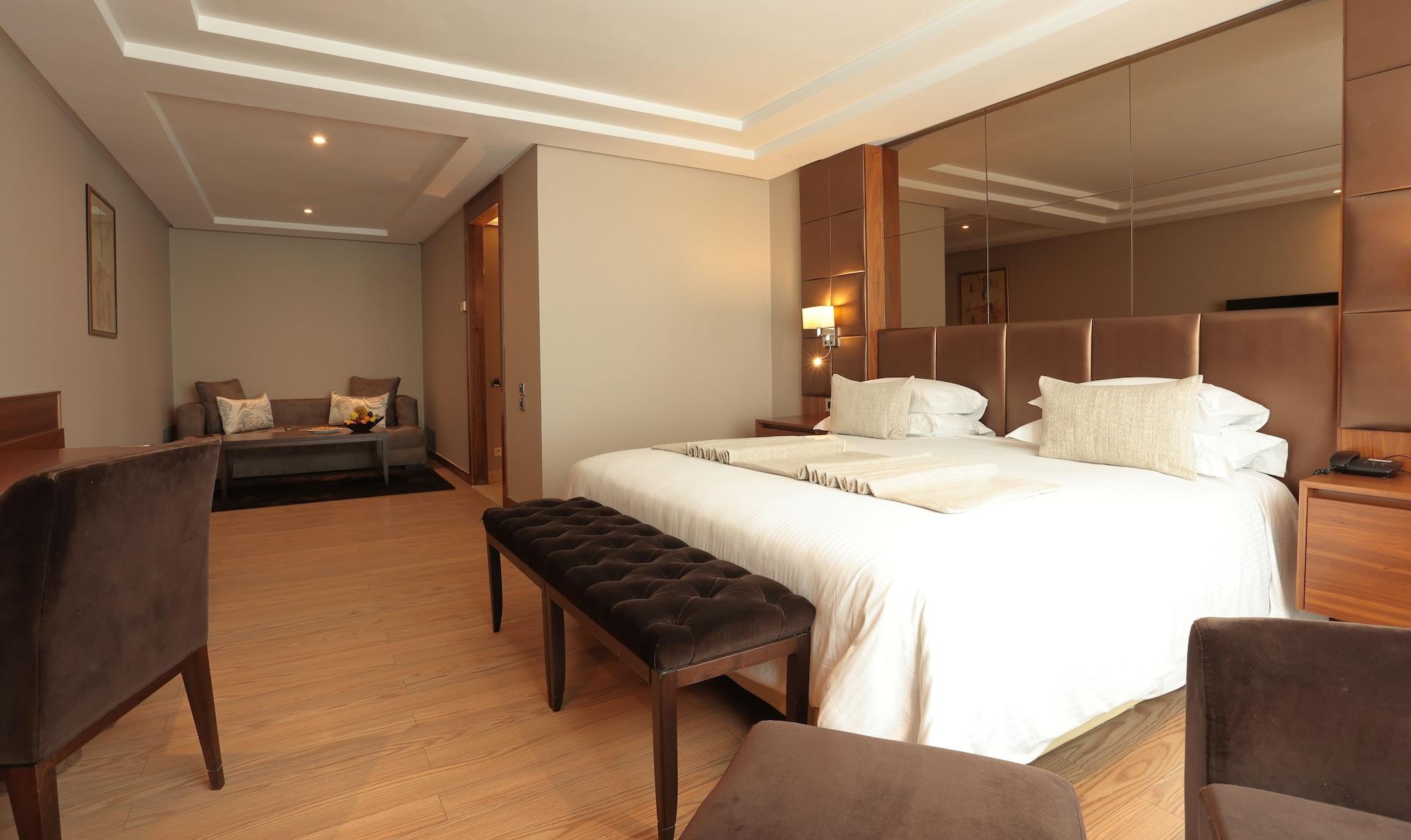 Le Palace D'anfa Hotel